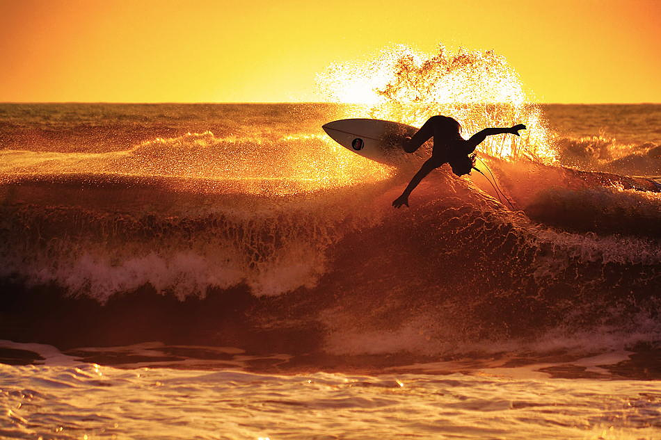 Surf Guiding: The Ultimate Moroccan Surf Package for Intermediate and Experienced Surfers